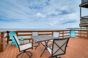 Cozy Irondequoit Home on Lake Ontario!